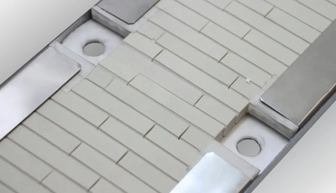 Ceramic plate heater